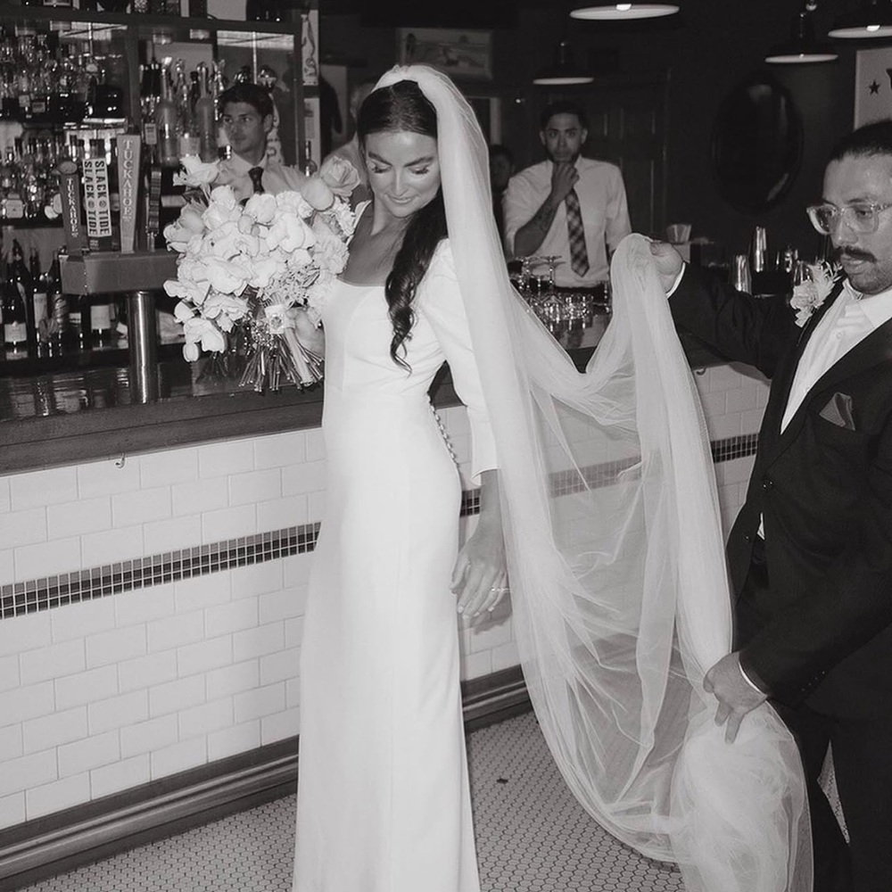 Elegant Sarah Seven Wedding Dress with floor length Veil